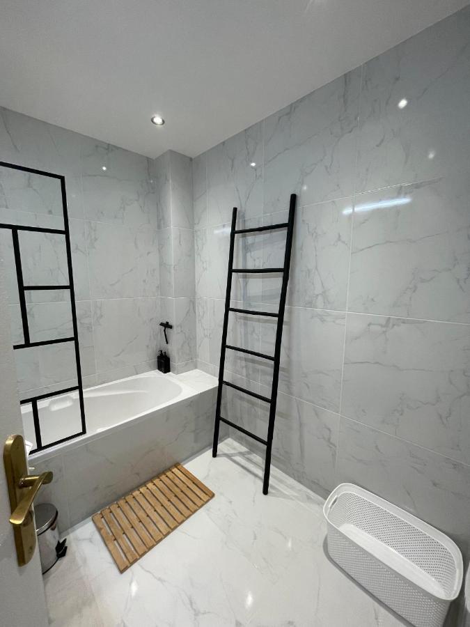 Comfortable Apartment With Parking - Antibes Riviera Exteriér fotografie